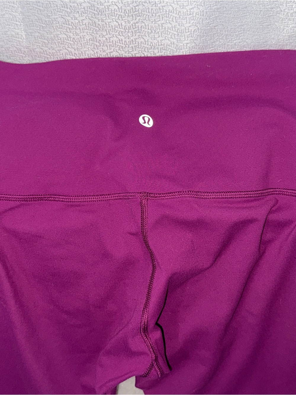 Purplish magenta LULU leggings!